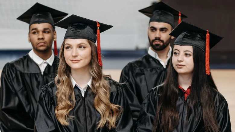 How to recruit for startups 4 how to recruit graduates