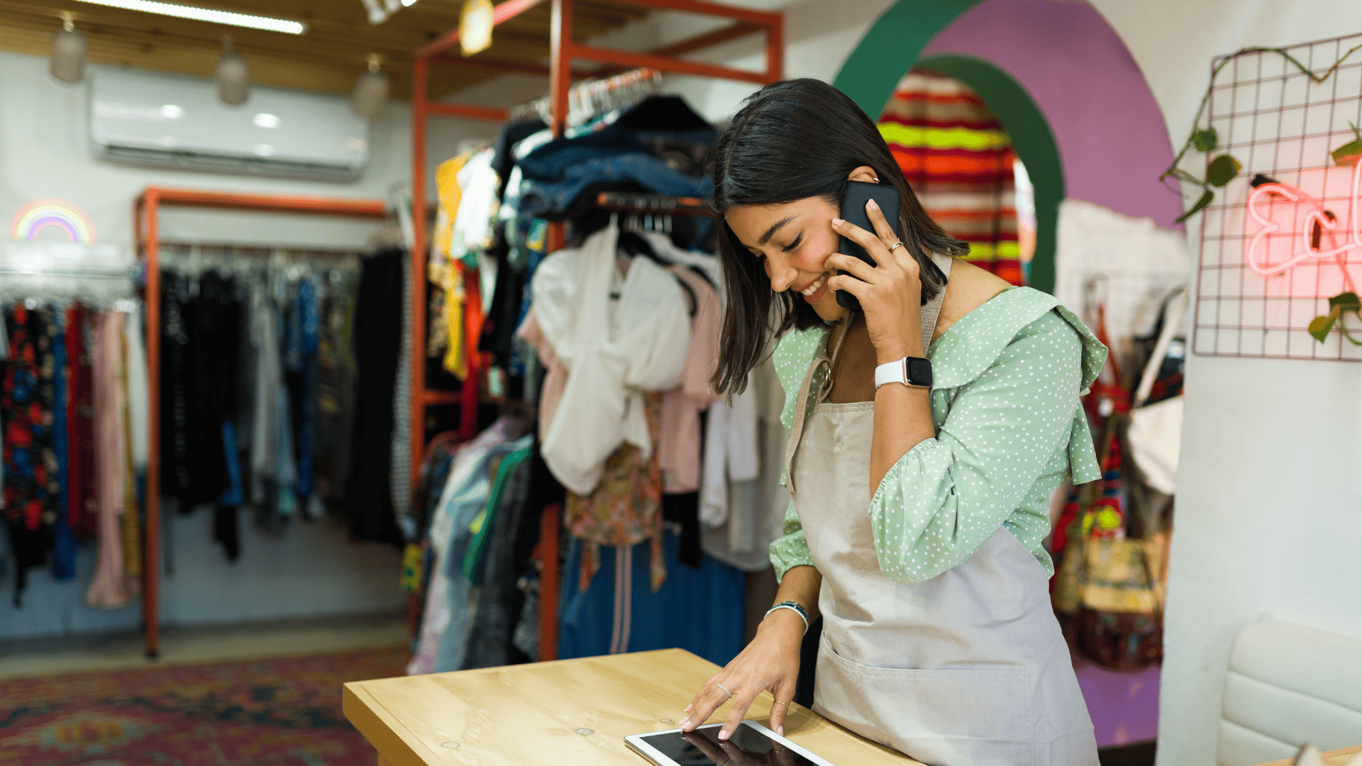An image of a retail store understaffed due to retail recruitment challenges